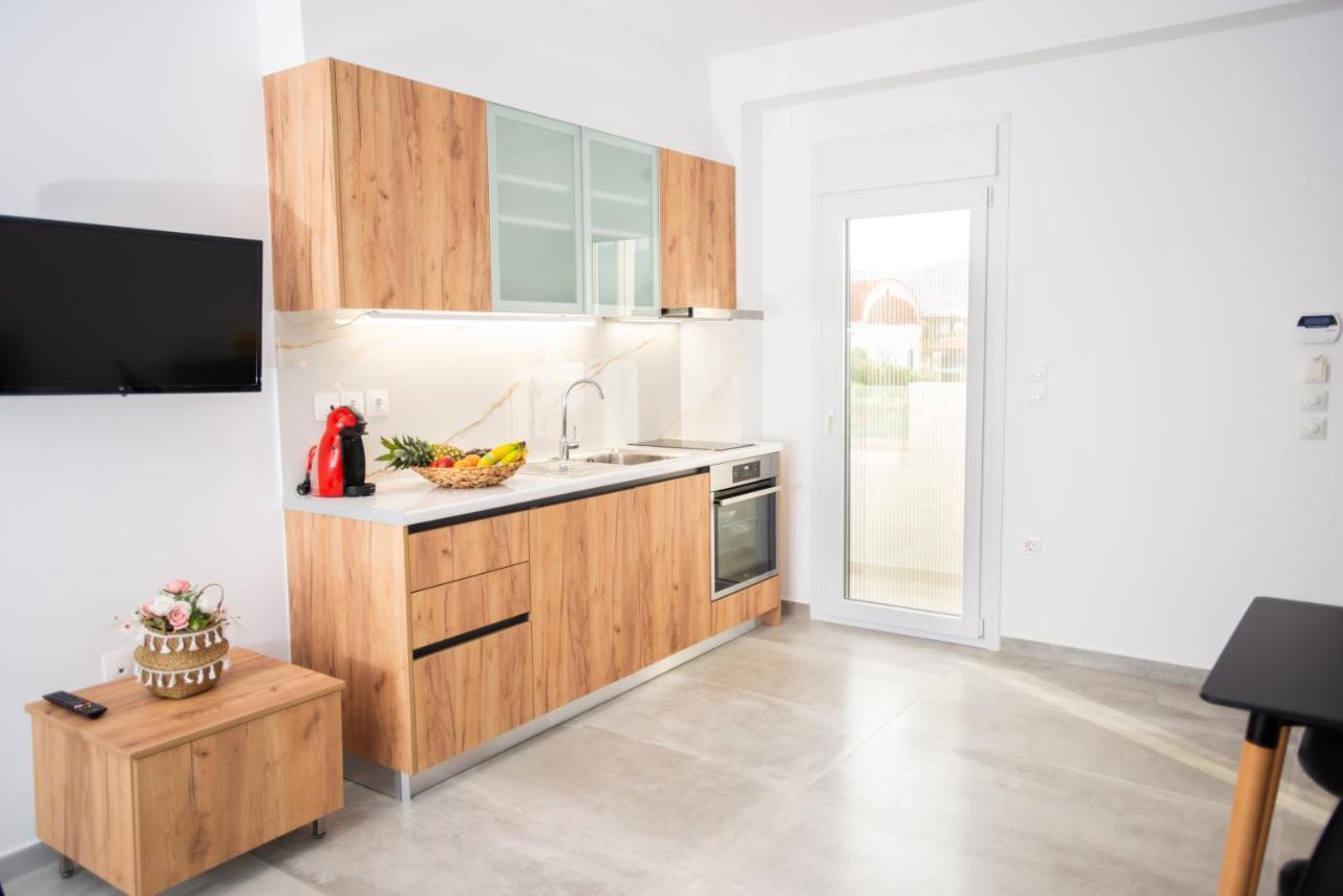 Raeti Apartments Tympaki Exterior photo